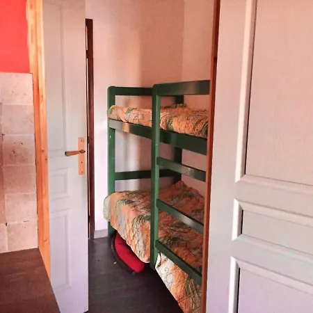 Apartment A Avec Piscine Partagee - 30 M²