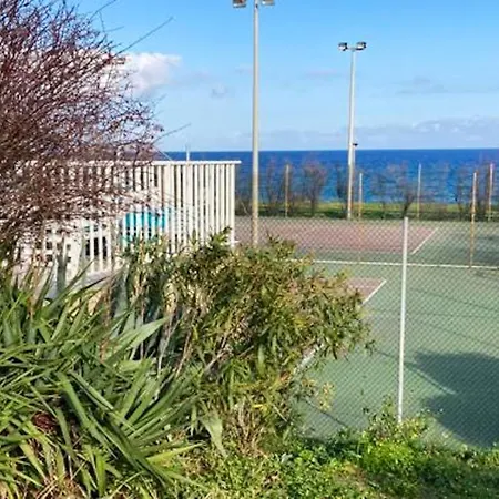 A Avec Piscine Partagee - 30 M²