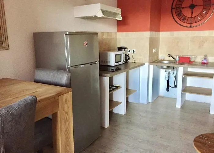 à Avec Piscine Partagée - 30 M² Appartamento *