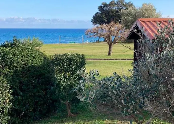à Avec Piscine Partagée - 30 M² Appartamento